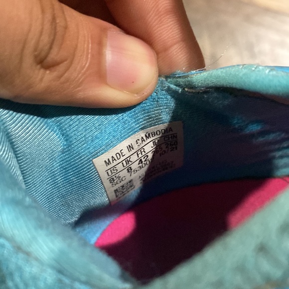 Adidas Soccer cleats - Picture 4 of 5